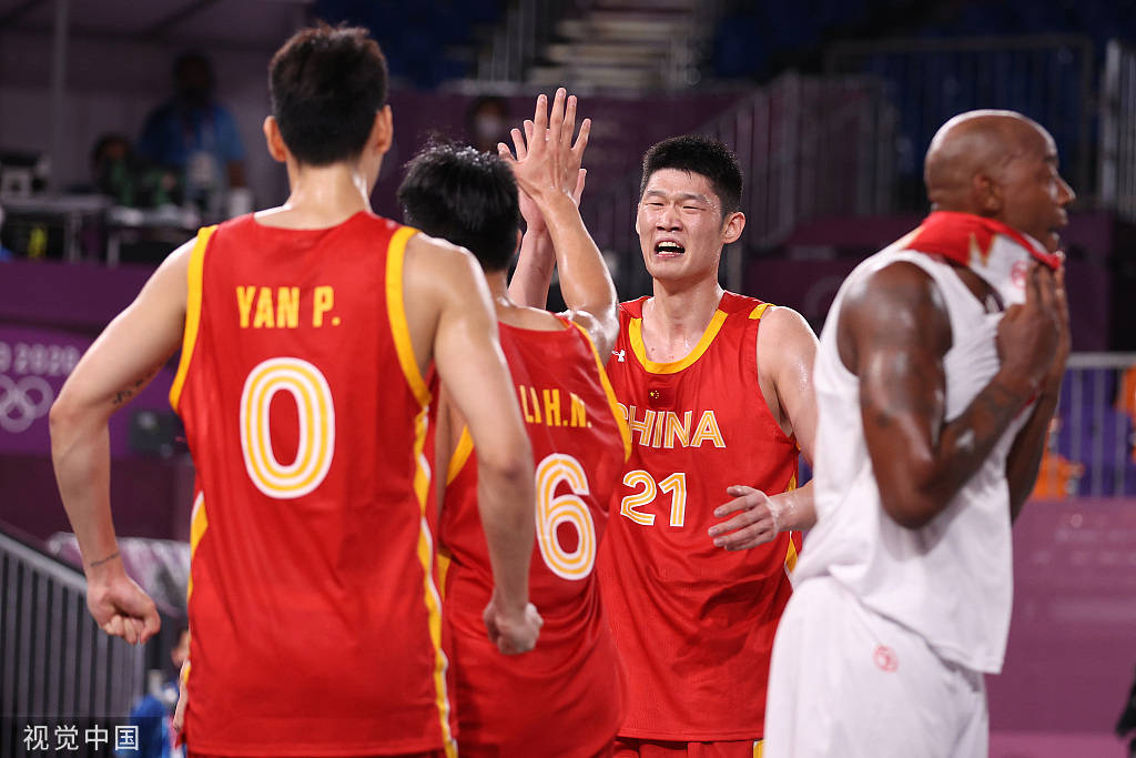 波兰队绝杀英格兰队，梁靖崑点燃赛场