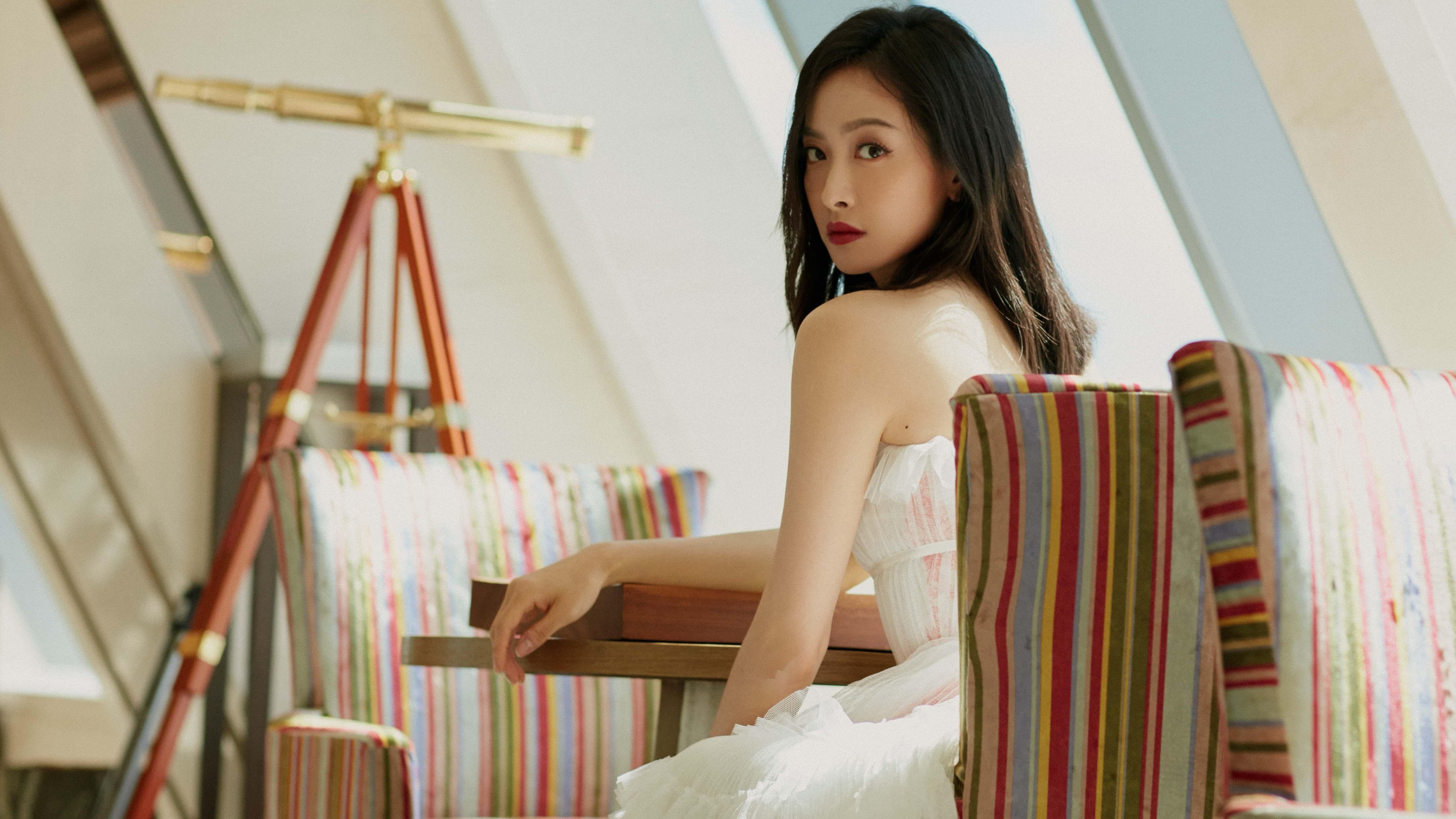 开云体育-关键先生马丁内利导演狂胜！厄瓜多尔展现实力，3-0击溃喀麦隆