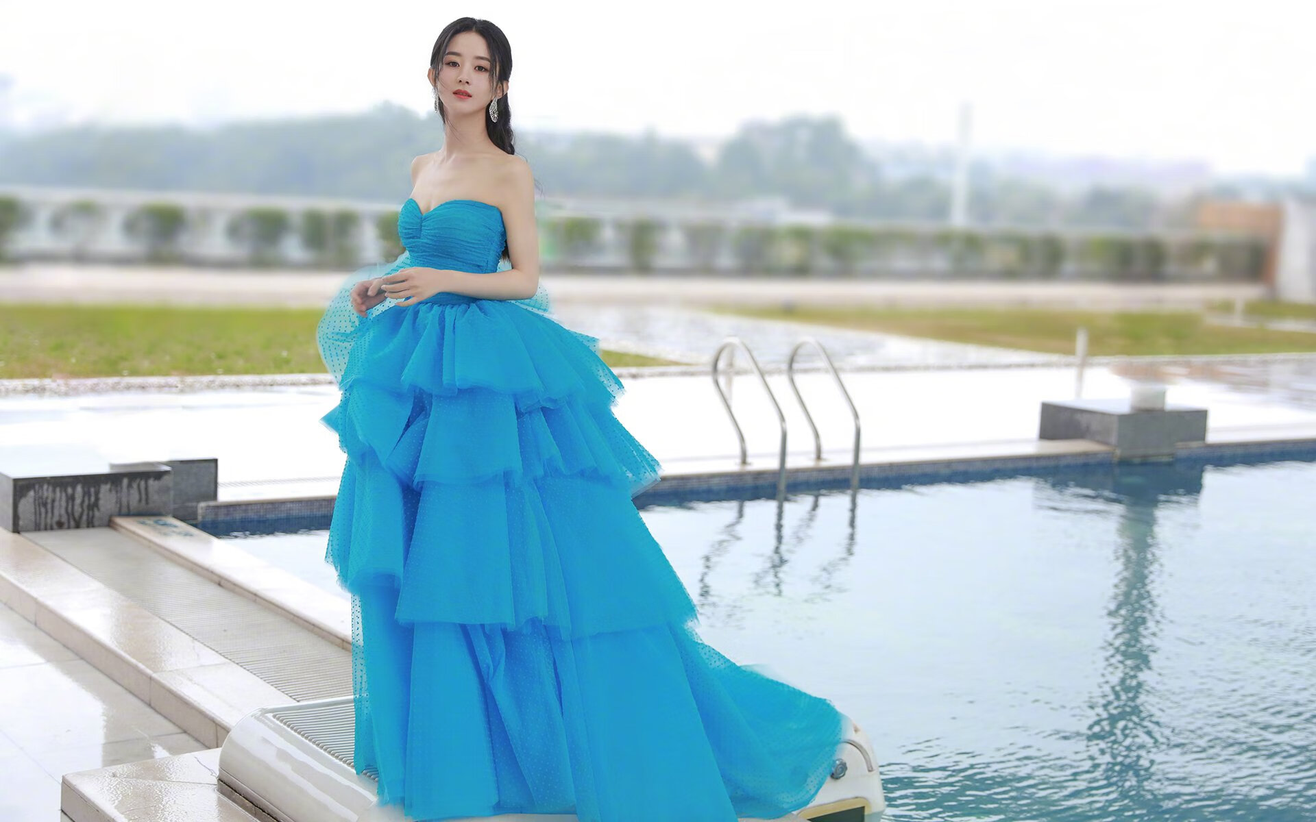 极速赛道与激情球场，竞技巅峰的双重奏