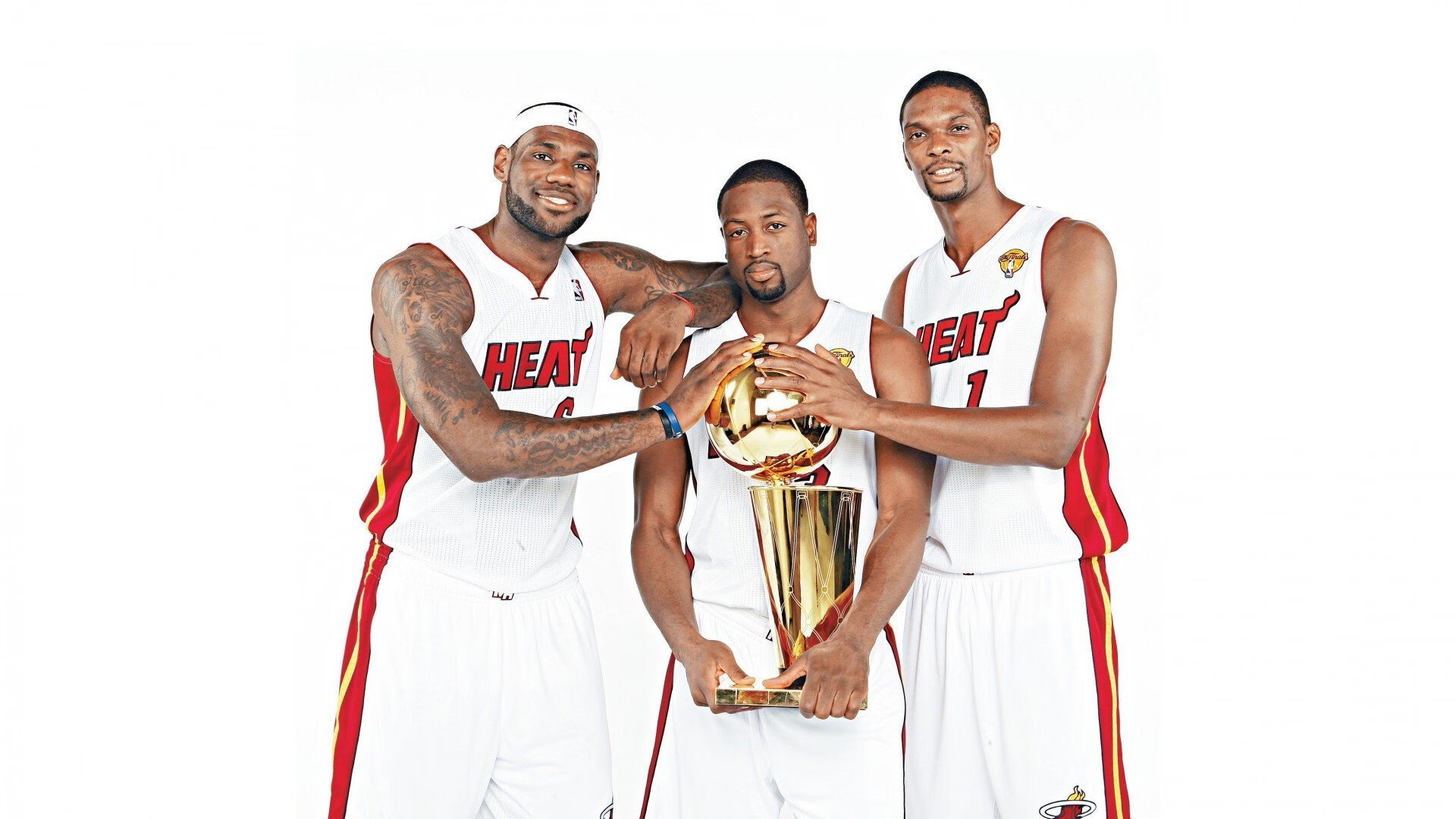 双线战争，当东决搏杀映照皇马铁蹄，勒沃库森宿命与皇马收割的王朝切片