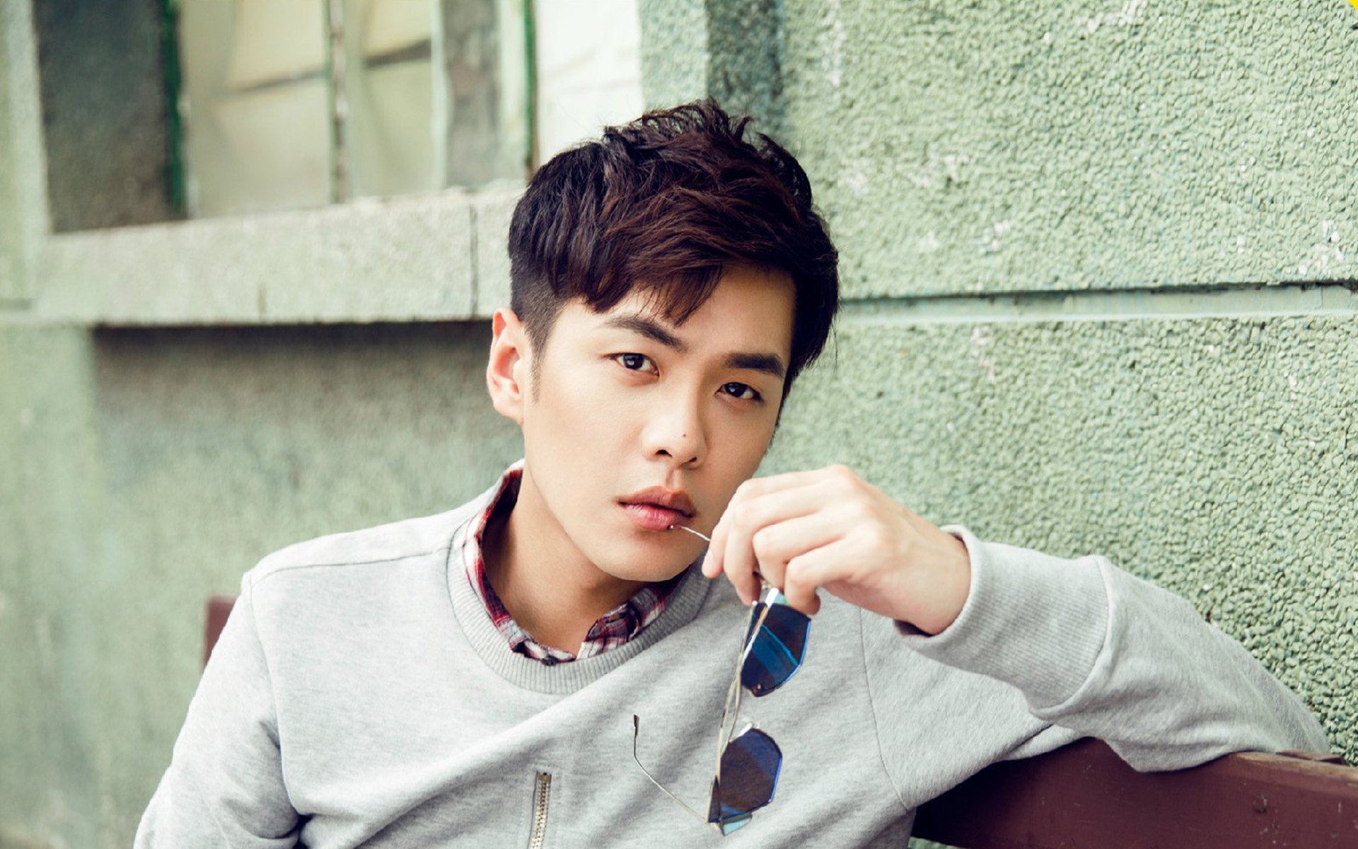 开云体育在线-蒂亚戈的华尔兹，巴萨2-1险胜哥斯达黎加，中场大师谱写胜利乐章