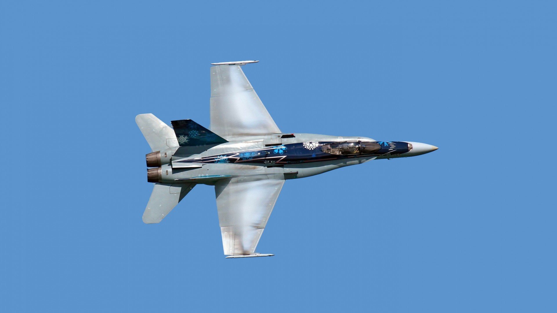 速度与荣耀，F1街道赛焦点战激战正酣，埃及足球狂潮冲垮皇家社会